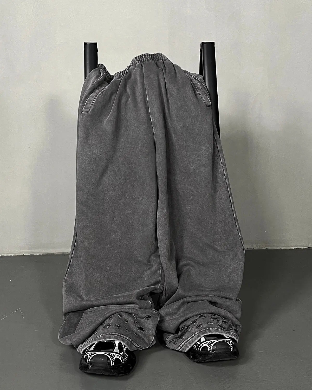 Ripped Acid Wash Sweatpant | LCDEGO Streetwear