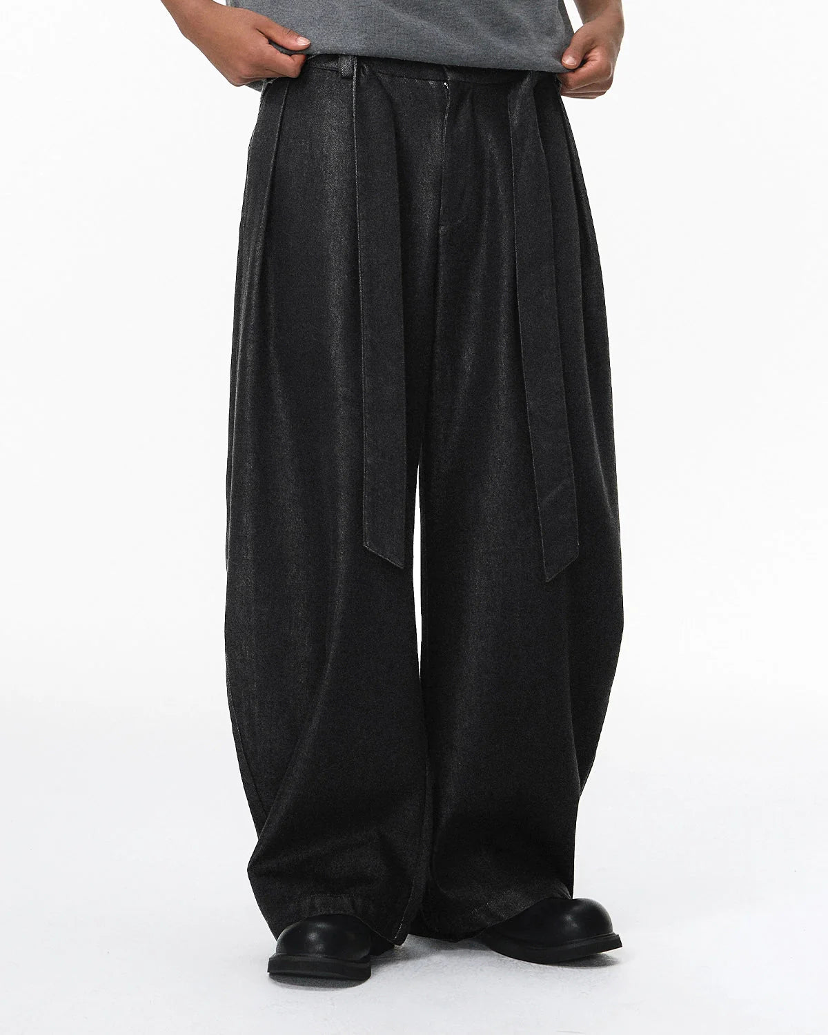 Raw Silky Denim Jeans with Belt | LCDEGO Streetwear