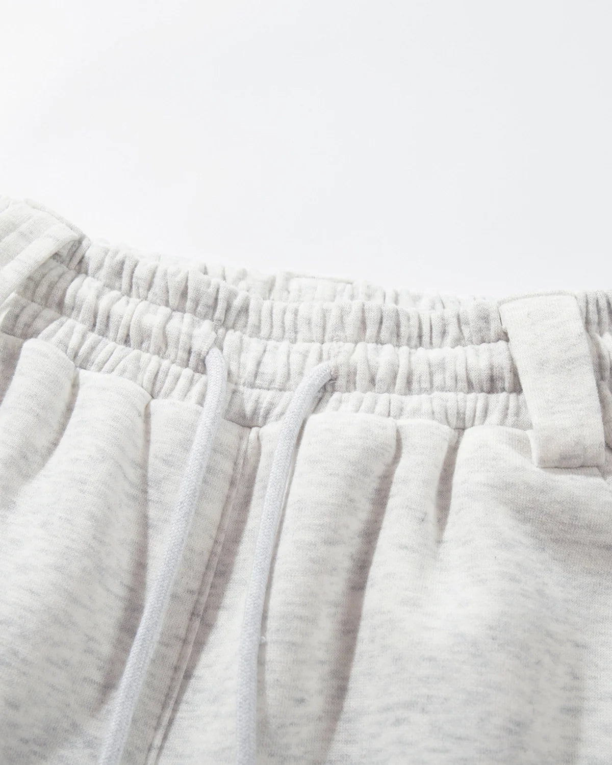 wide leg curved silhouette sweatpants detail