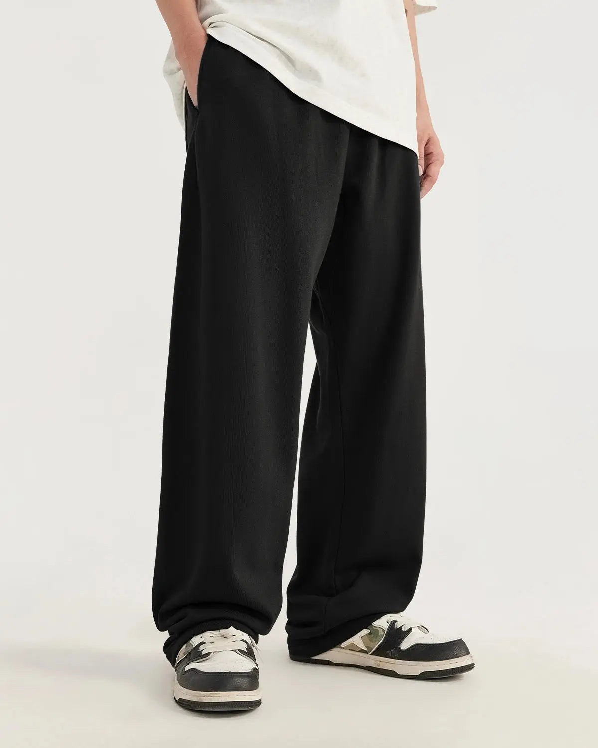 Heavyweight Straight-Leg Sweatpant | LCDEGO Streetwear
