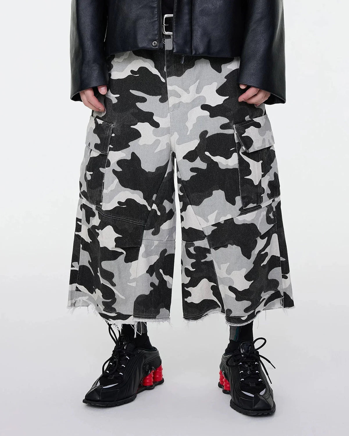 Glitter Camo Cargo Longline Shorts | LCDEGO Streetwear