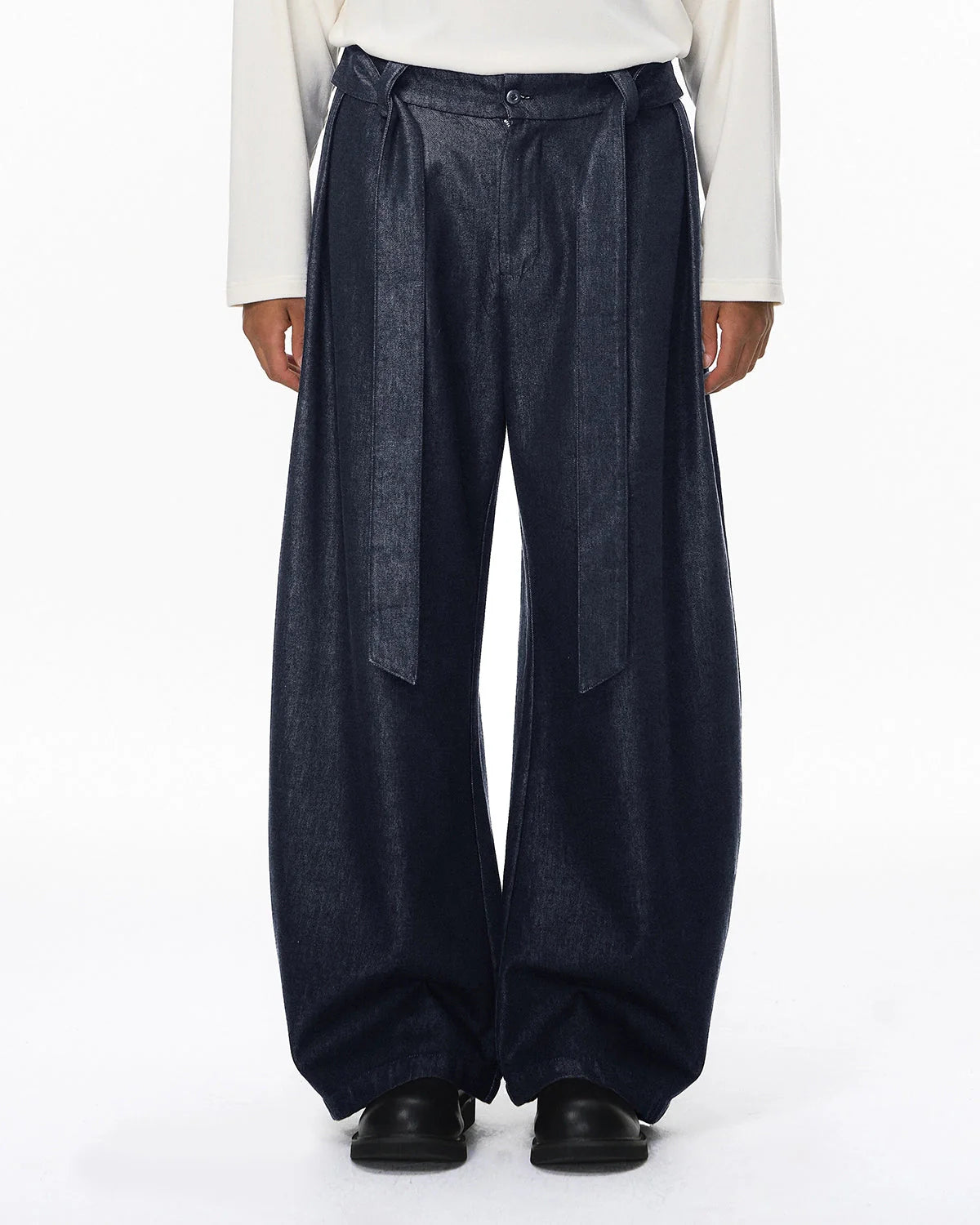 Raw Silky Denim Jeans with Belt | LCDEGO Streetwear