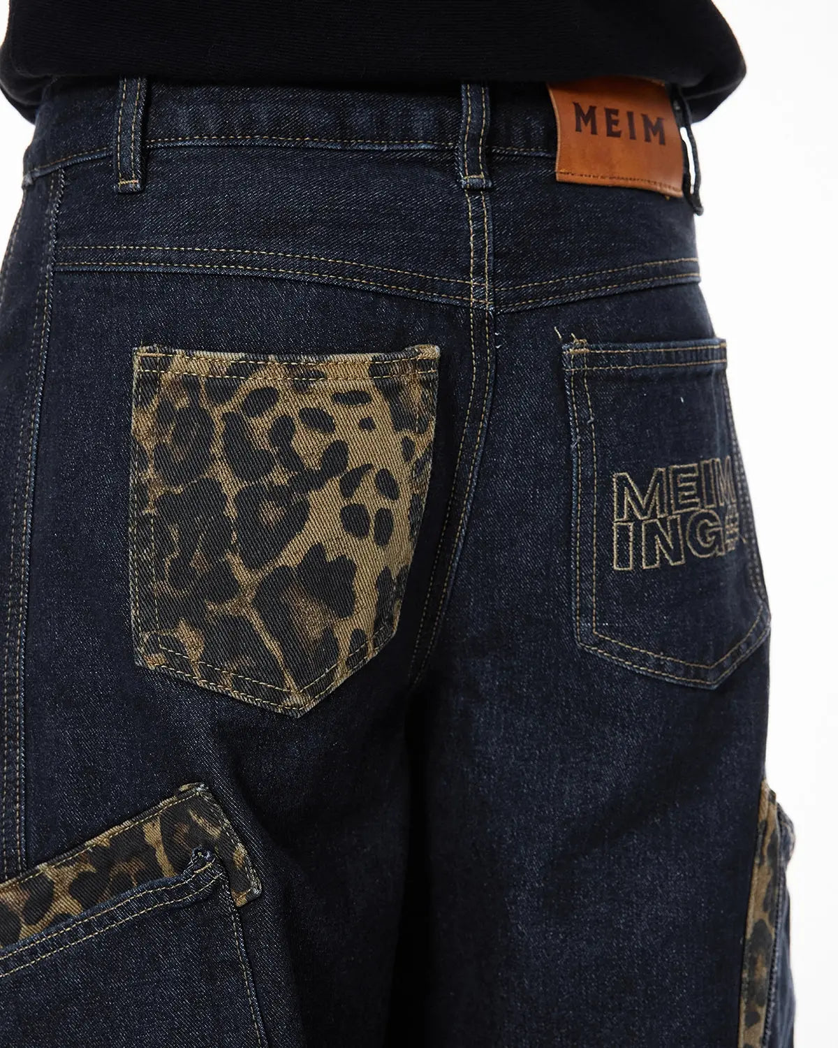 Leopard Patch Rhinestone Barrel Jeans | LCDEGO Streetwear