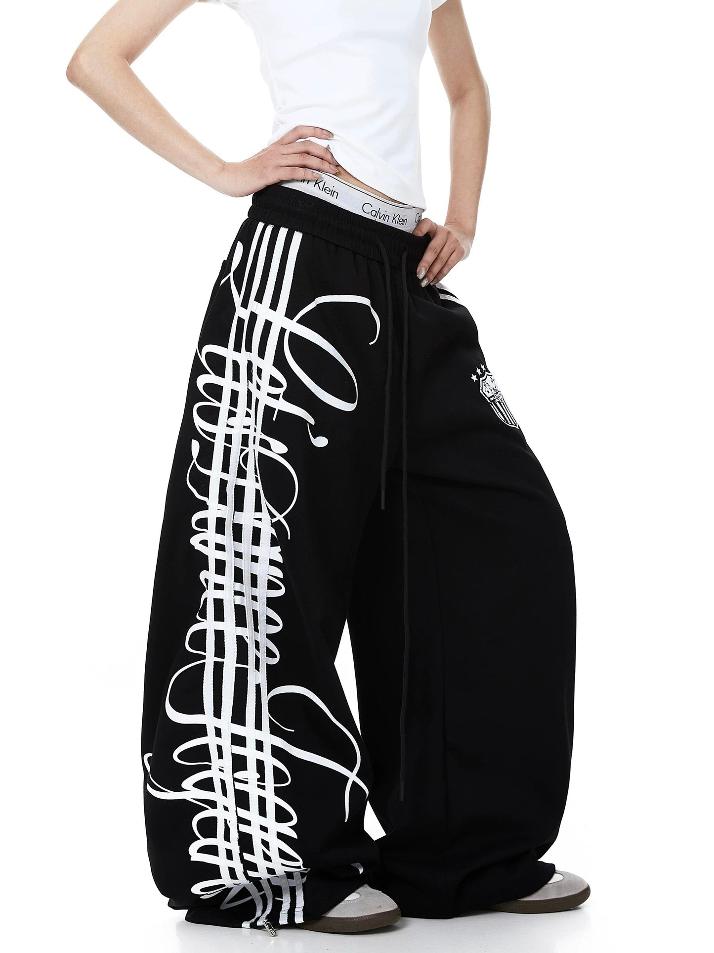 Script Stripe Baggy Sweatpants| LCDEGO Streetwear